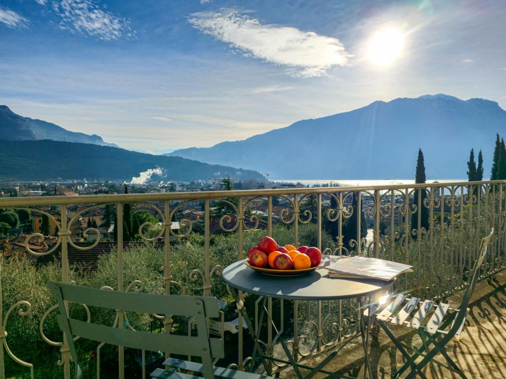 Aparthotel Englovacanze Riva del Garda Eksteriør bilde