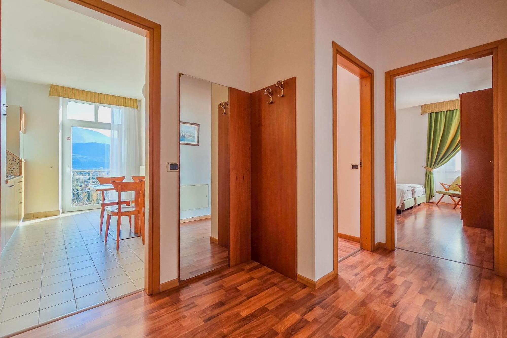Aparthotel Englovacanze Riva del Garda Eksteriør bilde